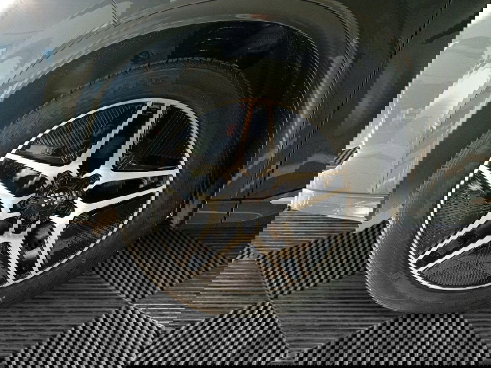 Dfsk E5  nuova a Pordenone (10)