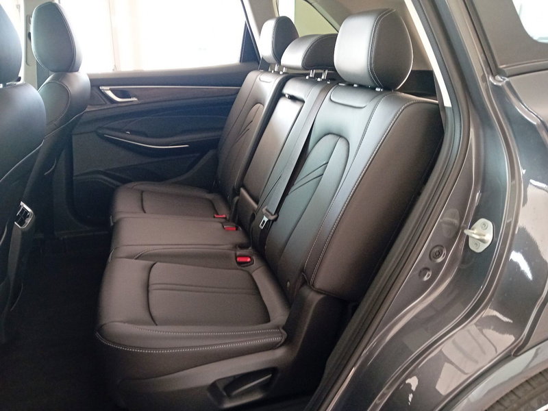 Dfsk E5  nuova a Pordenone (12)