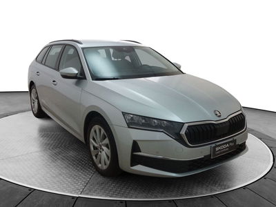 Skoda Octavia Station Wagon 2.0 tdi Executive 150cv dsg del 2024 usata a Torino