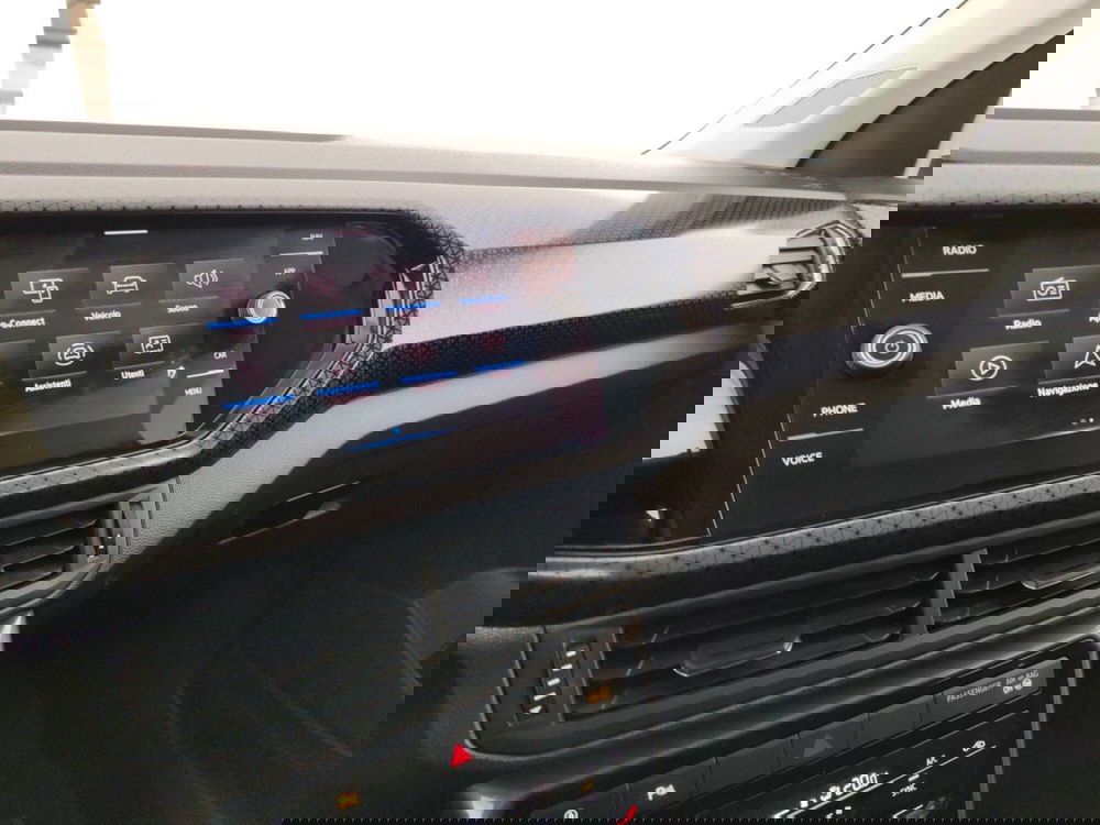 Volkswagen T-Cross usata a Massa-Carrara (12)