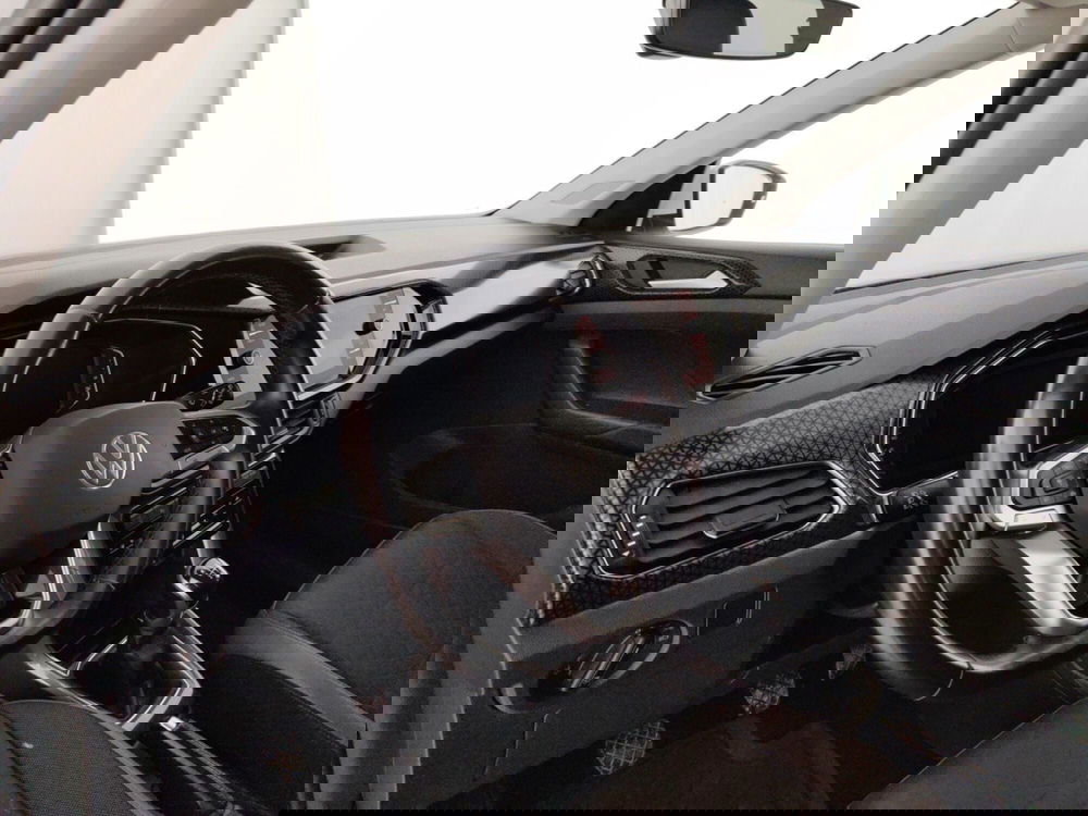 Volkswagen T-Cross usata a Massa-Carrara (8)