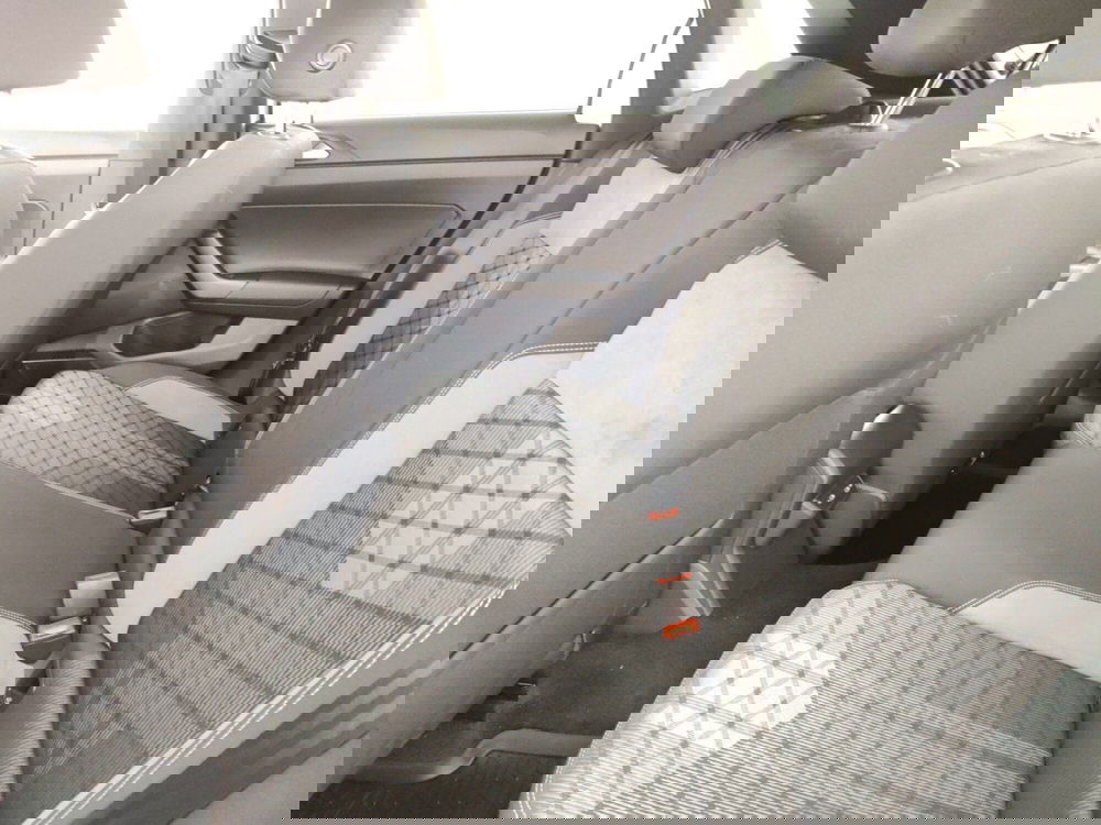 Volkswagen Polo usata a Massa-Carrara (9)