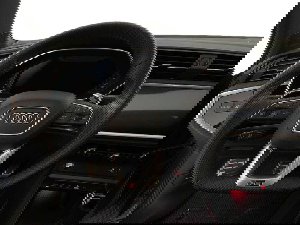 Audi RS Q3 Sportback usata a Napoli (12)