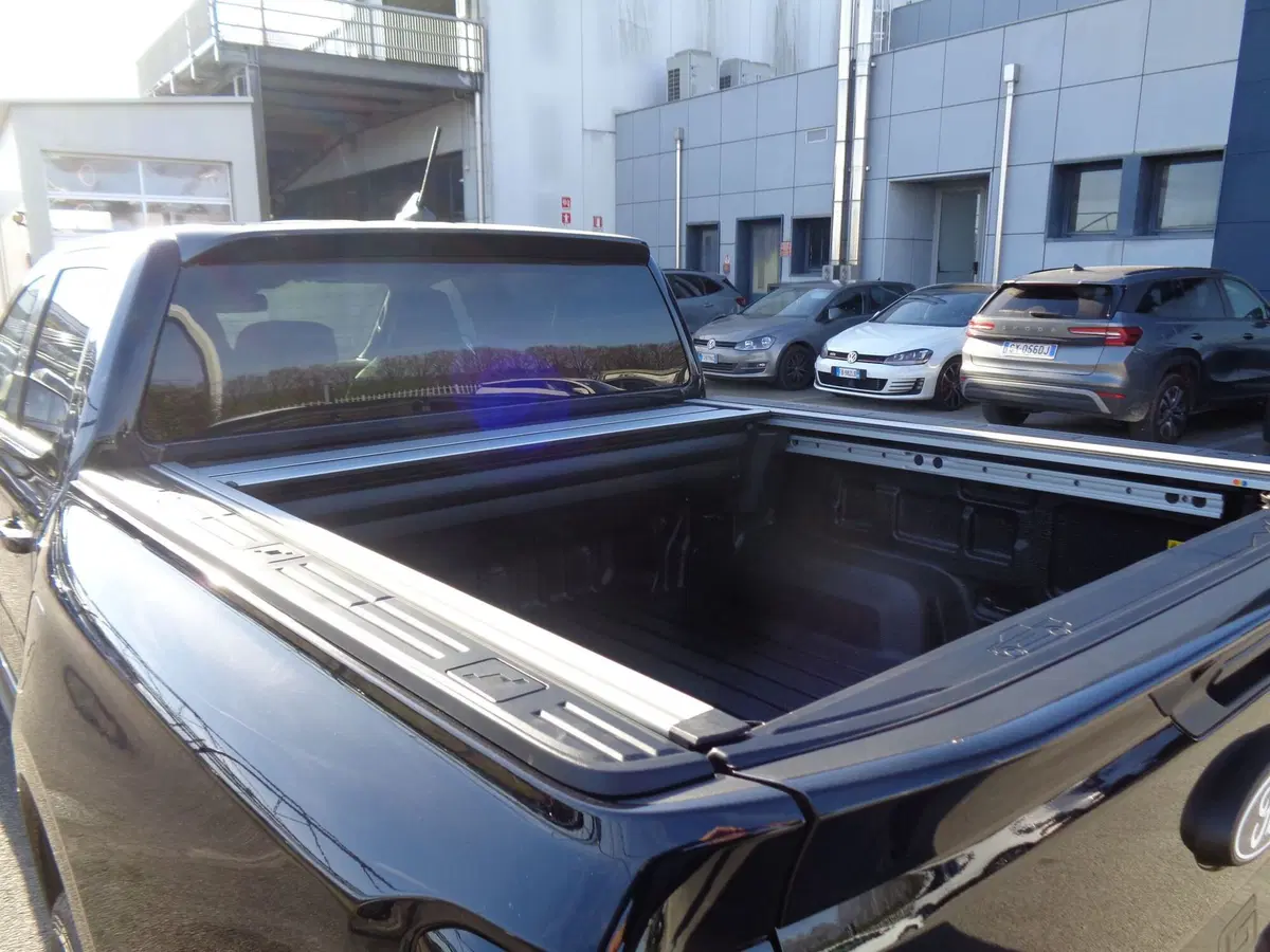 Ford Ranger Pick-up nuova a Treviso (10)