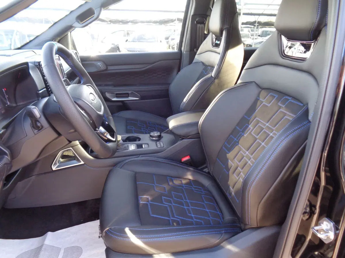 Ford Ranger Pick-up nuova a Treviso (13)