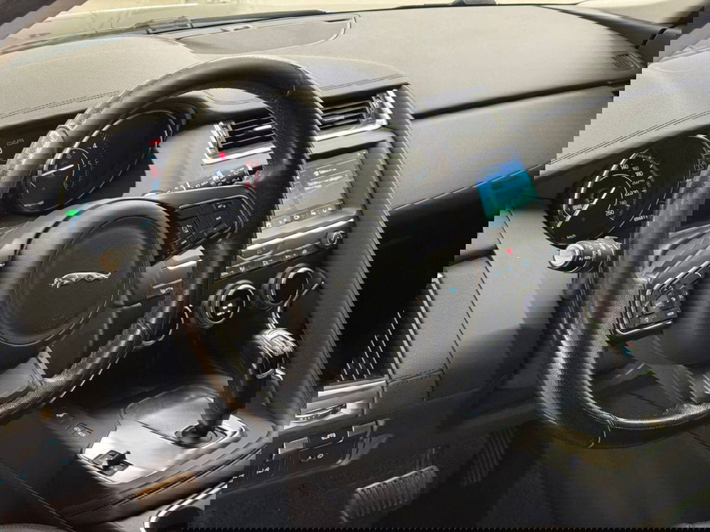 Jaguar E-Pace usata a Savona (14)