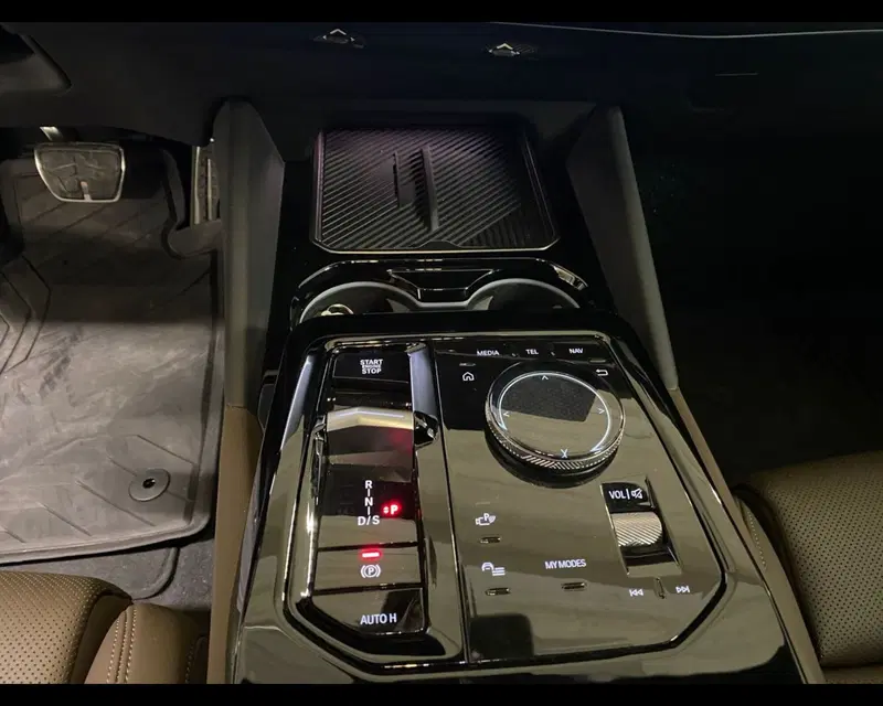 BMW Serie 5 usata a Caserta (15)