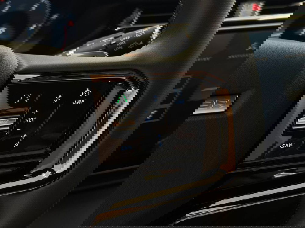 Land Rover Range Rover Velar usata a Savona (13)