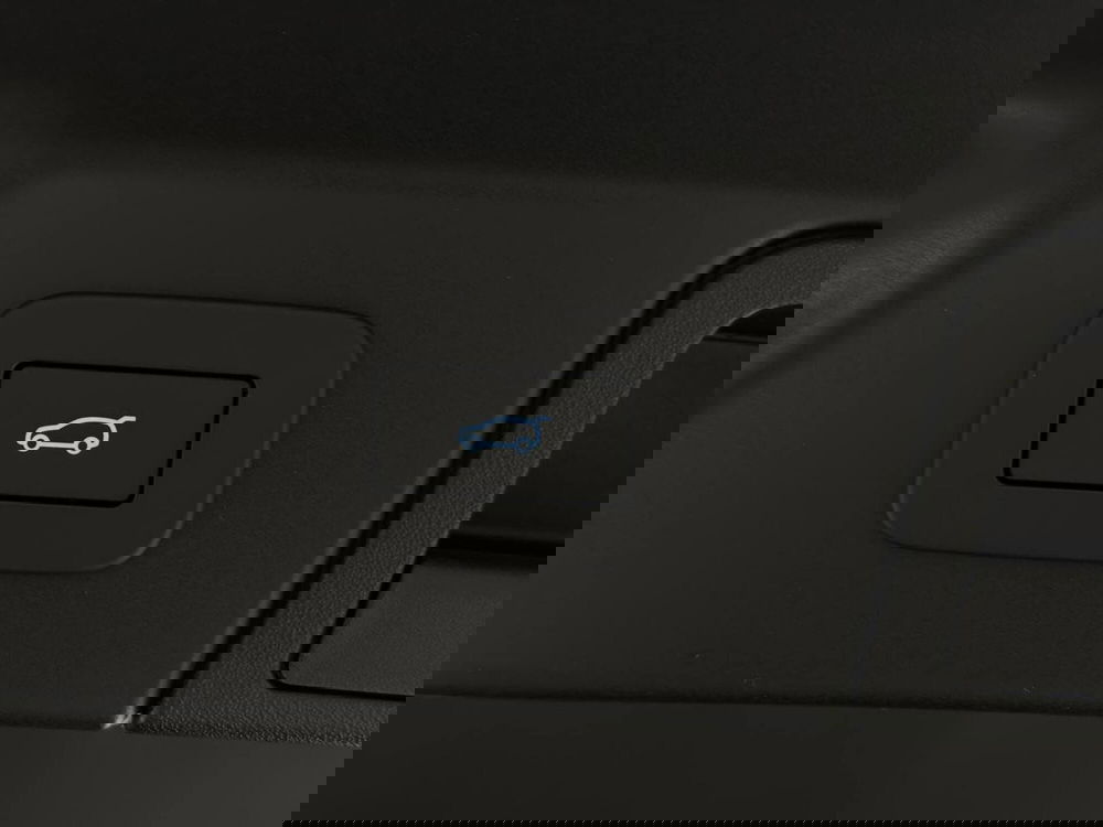 Land Rover Range Rover Velar usata a Savona (14)