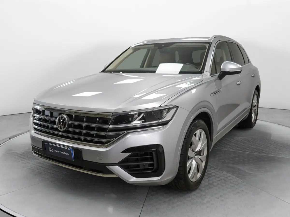 Volkswagen Touareg usata a Varese
