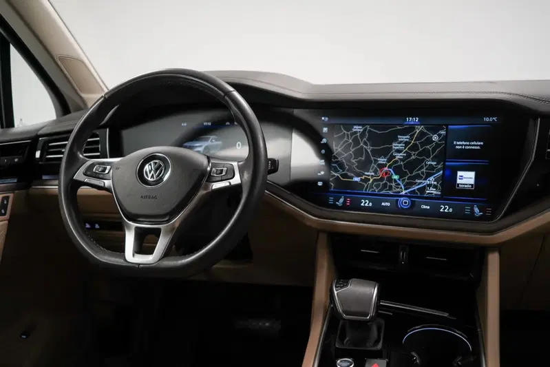 Volkswagen Touareg usata a Varese (11)