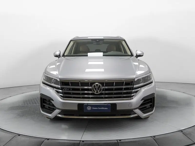 Volkswagen Touareg usata a Varese (2)