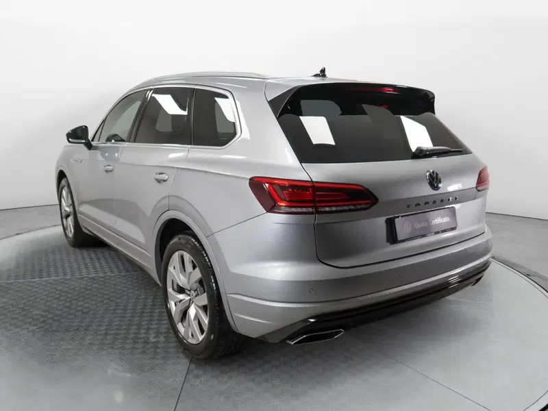 Volkswagen Touareg usata a Varese (4)