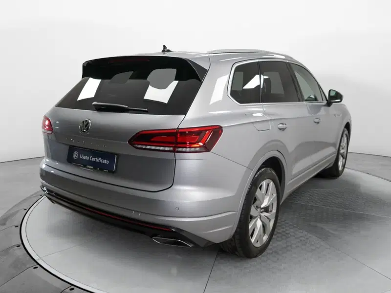 Volkswagen Touareg usata a Varese (6)