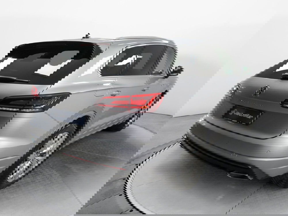 Volkswagen Touareg usata a Varese (6)