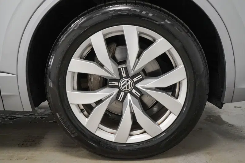 Volkswagen Touareg usata a Varese (7)