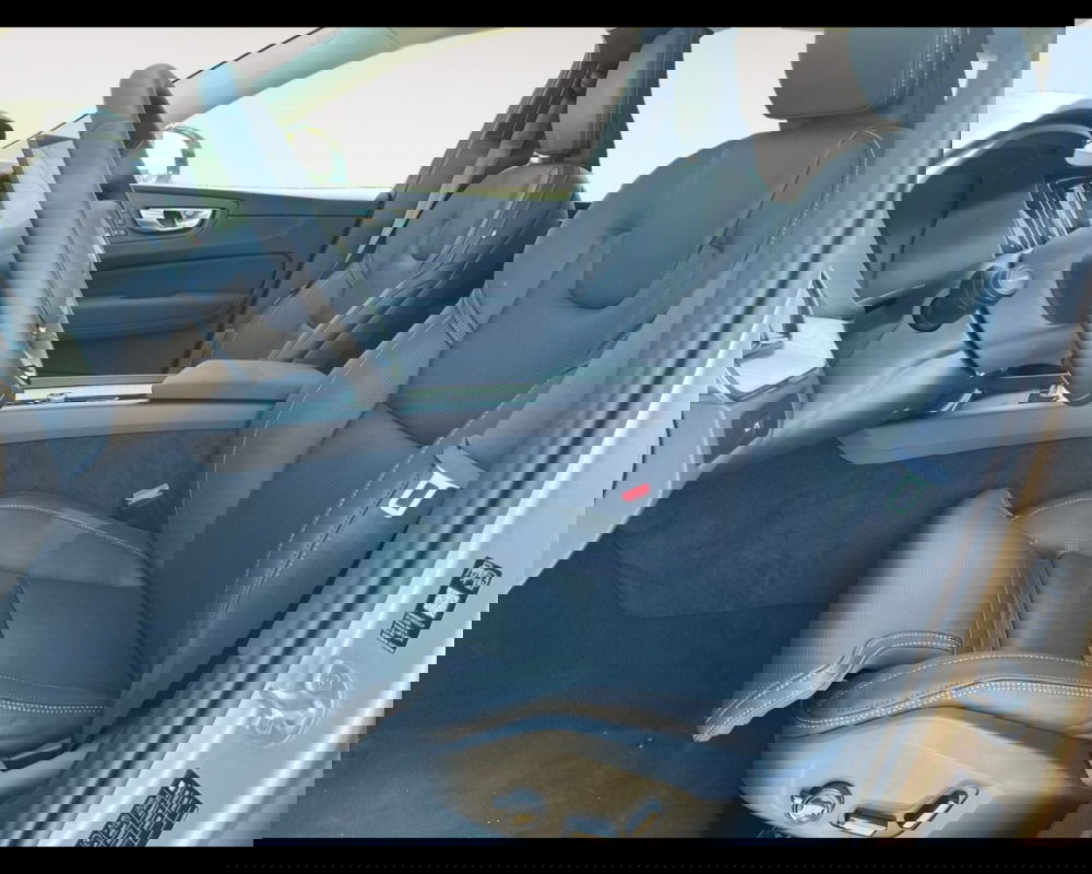 Volvo XC60 usata a Ravenna (10)