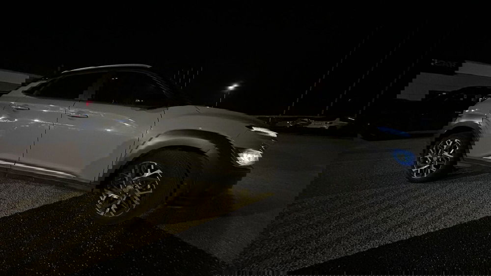 Hyundai Kona usata a Benevento (8)