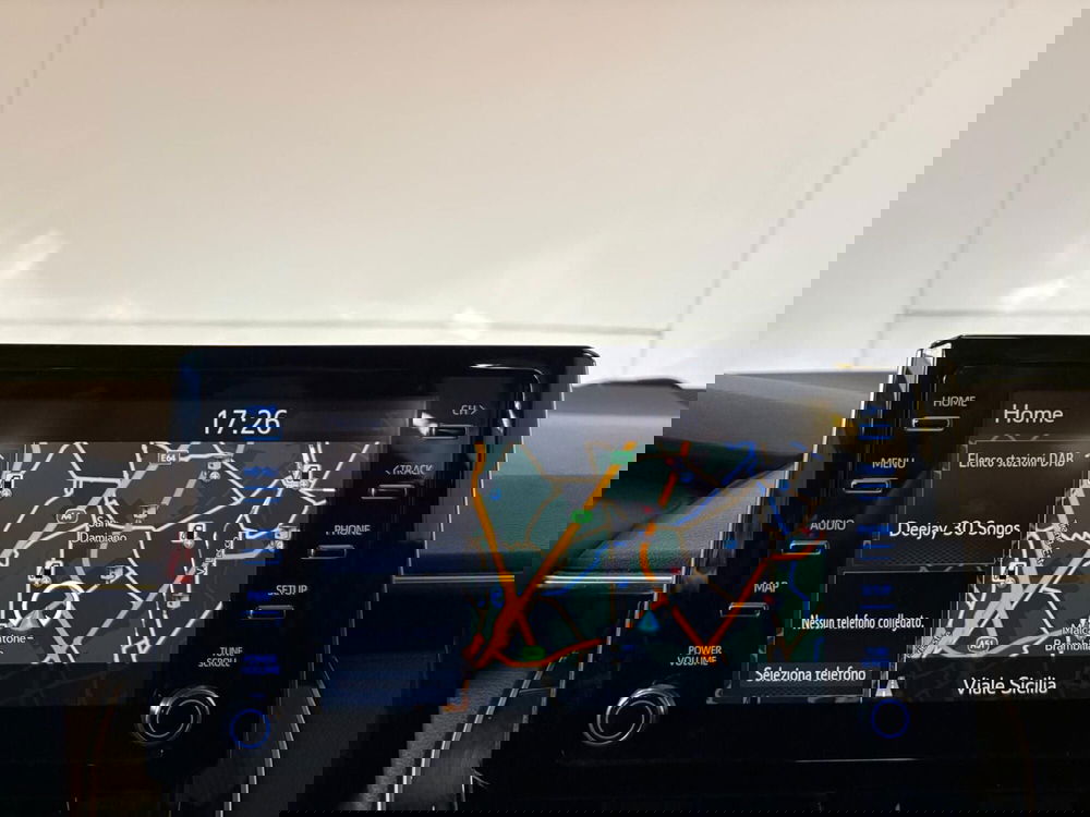 Toyota Corolla Touring Sports usata a Monza e Brianza (11)