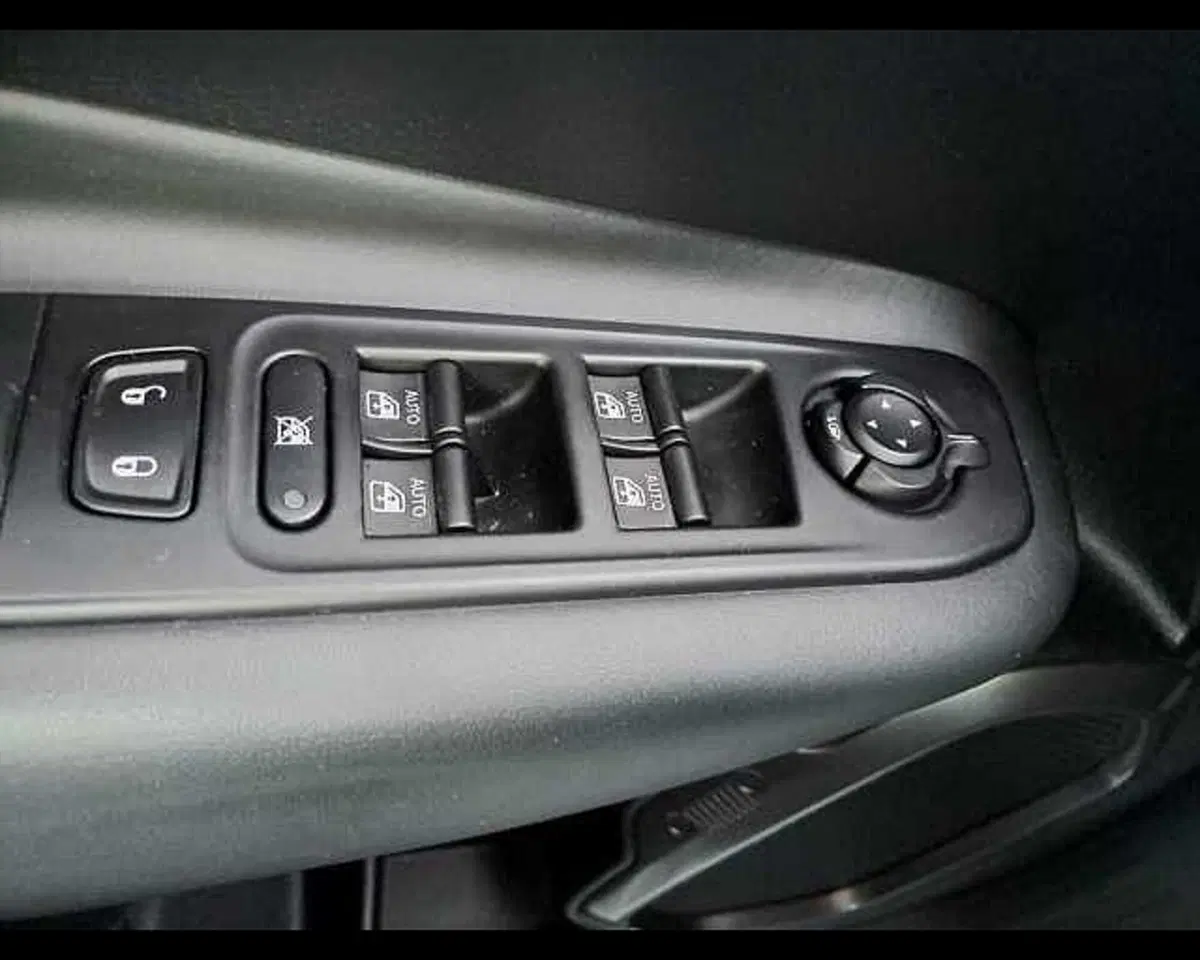 Jeep Renegade usata a Venezia (17)