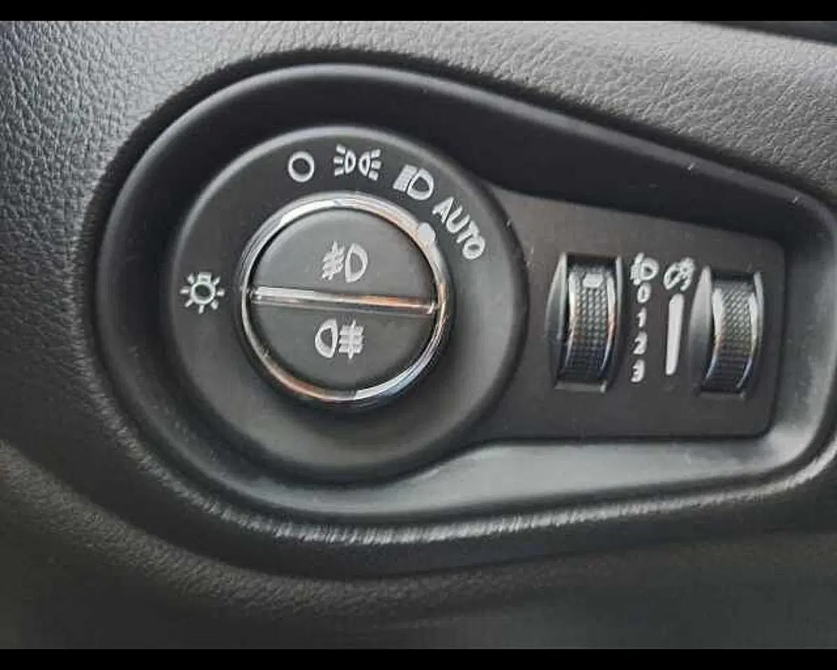Jeep Renegade usata a Venezia (18)