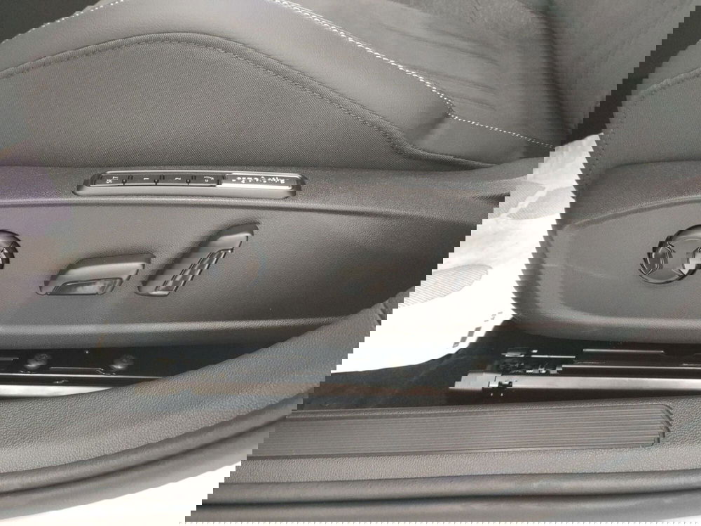 Volkswagen Golf nuova a Bologna (15)