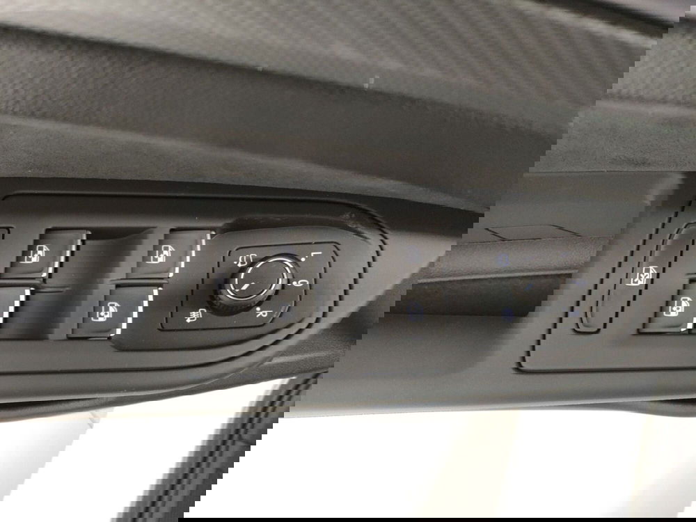 Volkswagen Golf nuova a Bologna (9)