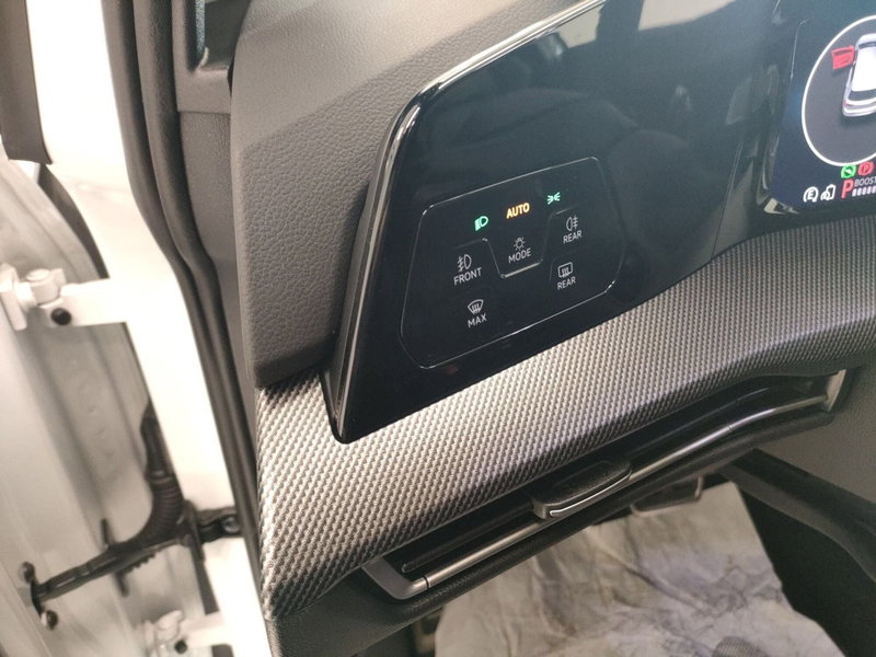 Volkswagen Golf nuova a Bologna (10)