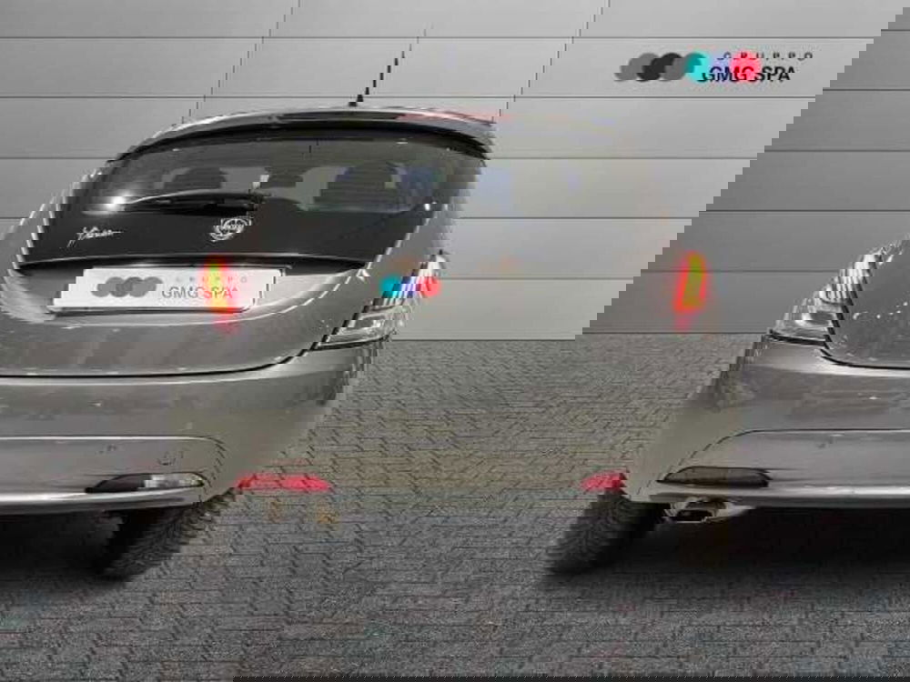 Lancia Ypsilon usata a Pistoia (4)