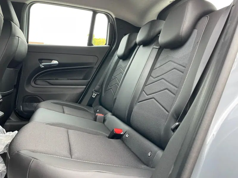 Jeep Avenger nuova a Ancona (17)