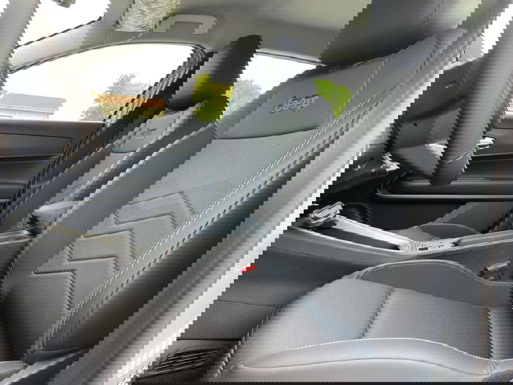 Jeep Avenger nuova a Ancona (9)