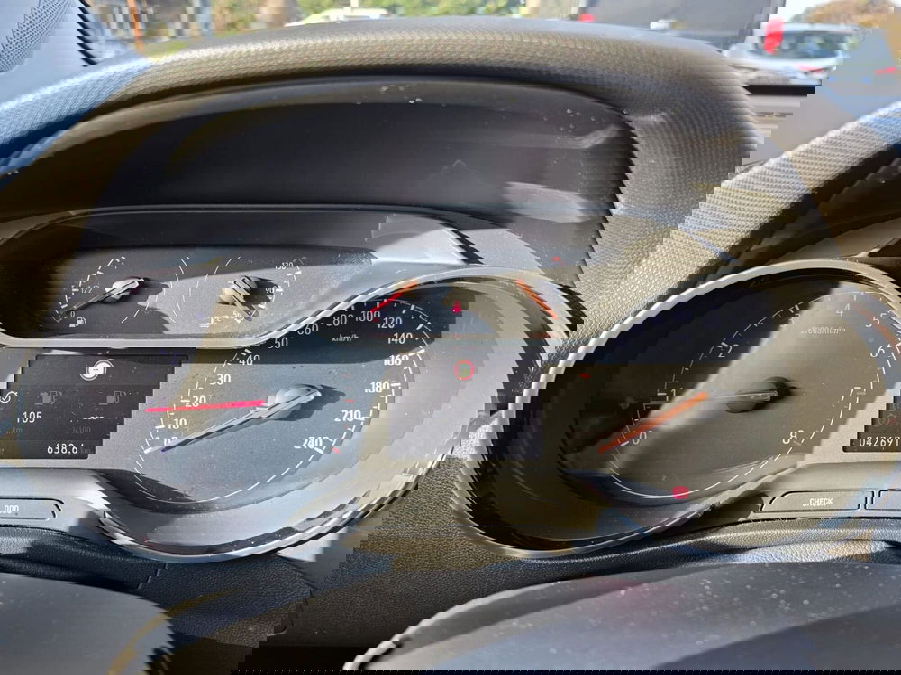 Opel Crossland usata a Rimini (10)