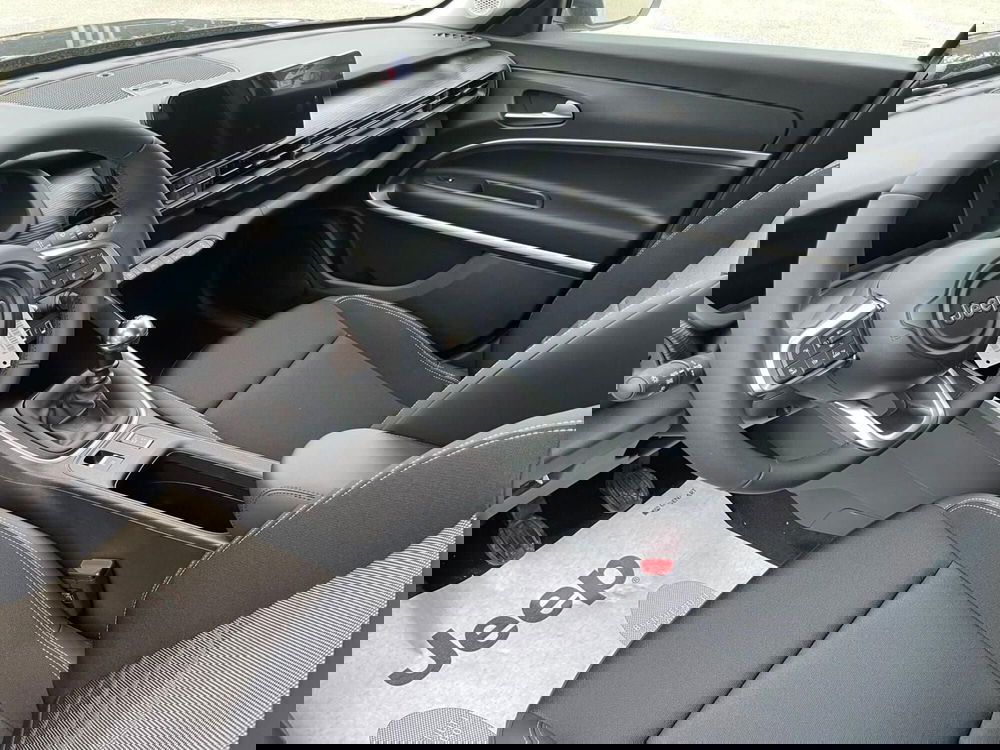 Jeep Avenger nuova a Ancona (12)