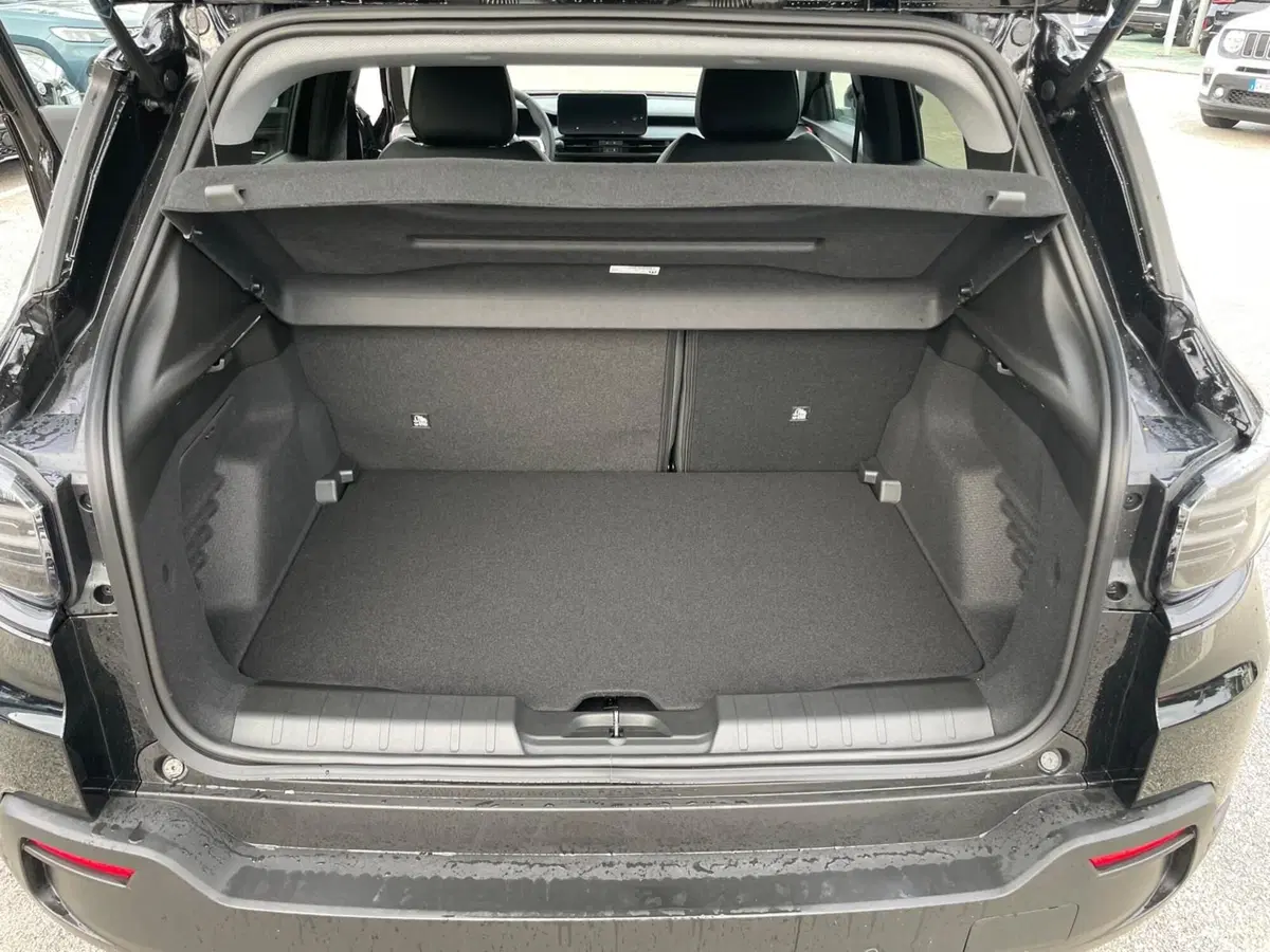 Jeep Avenger nuova a Ancona (18)