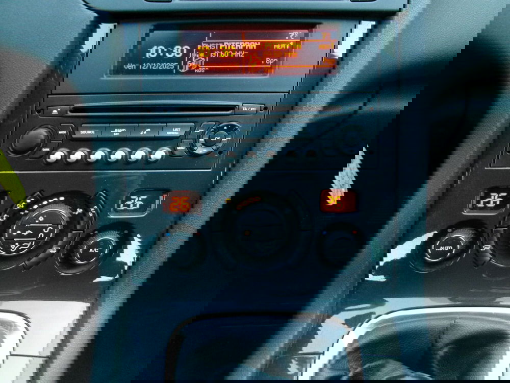 Peugeot 5008 usata a Venezia (13)