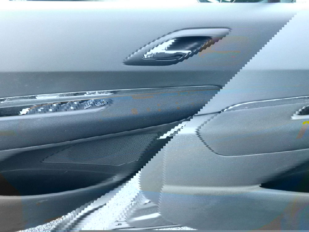 Peugeot 5008 usata a Venezia (19)