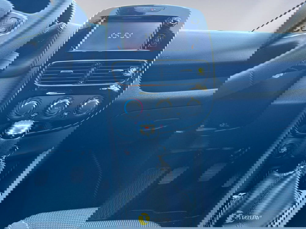 Renault Clio usata a Milano (14)