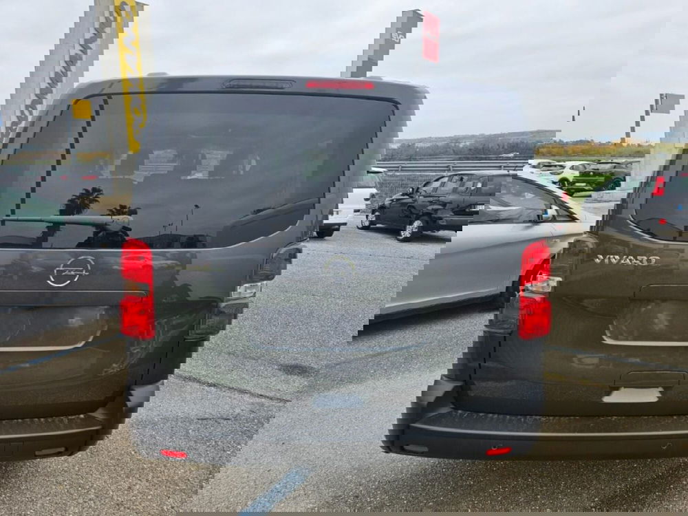 Opel Zafira Life nuova a Foggia (3)