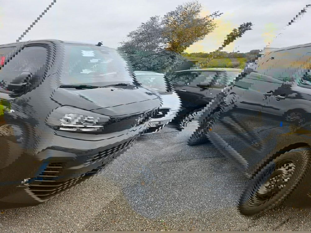 Opel Zafira Life nuova a Foggia (6)