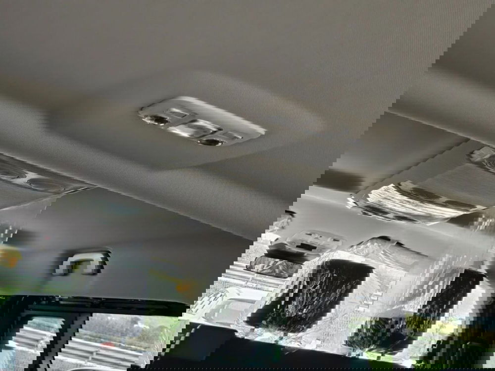 Opel Zafira Life nuova a Foggia (9)