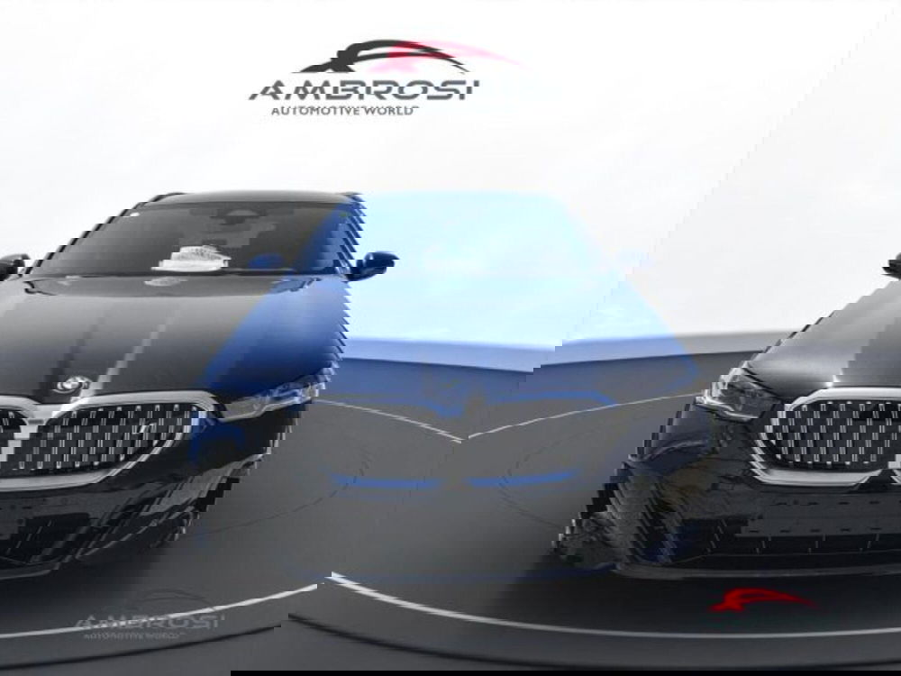 BMW i5 Touring nuova a Perugia (7)