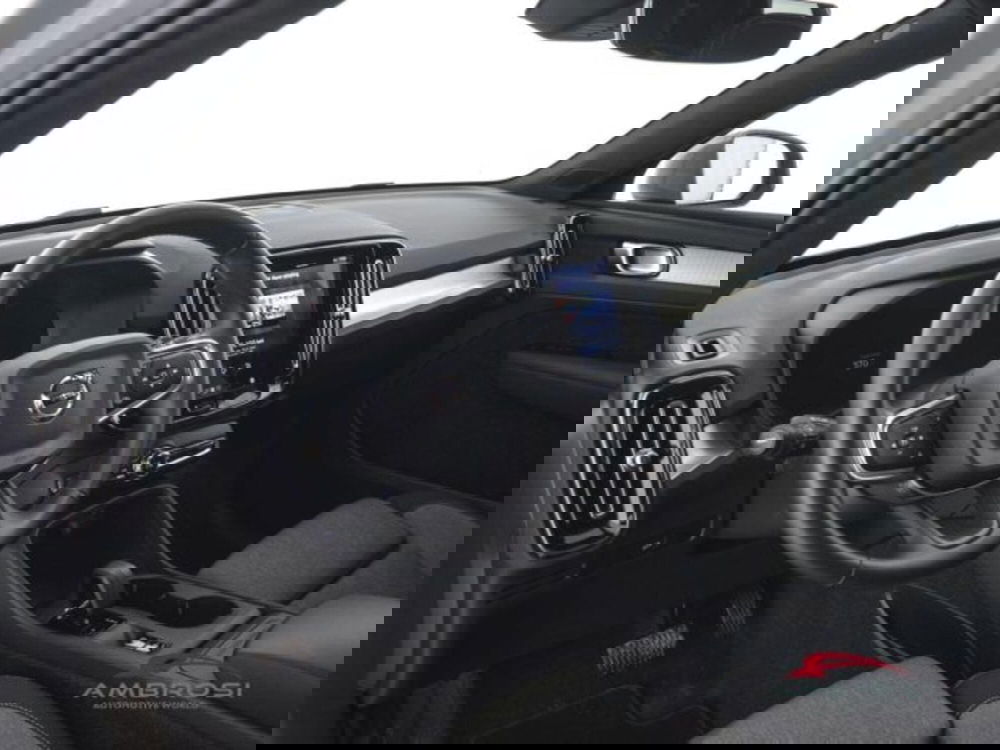 Volvo XC40 usata a Perugia (8)