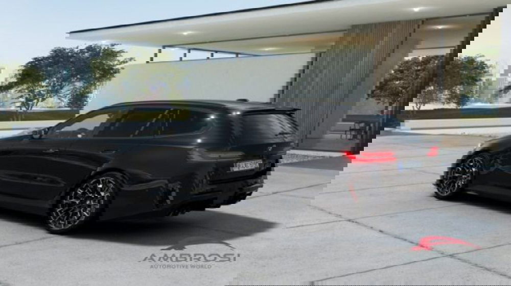 BMW Serie 5 Touring nuova a Perugia (2)