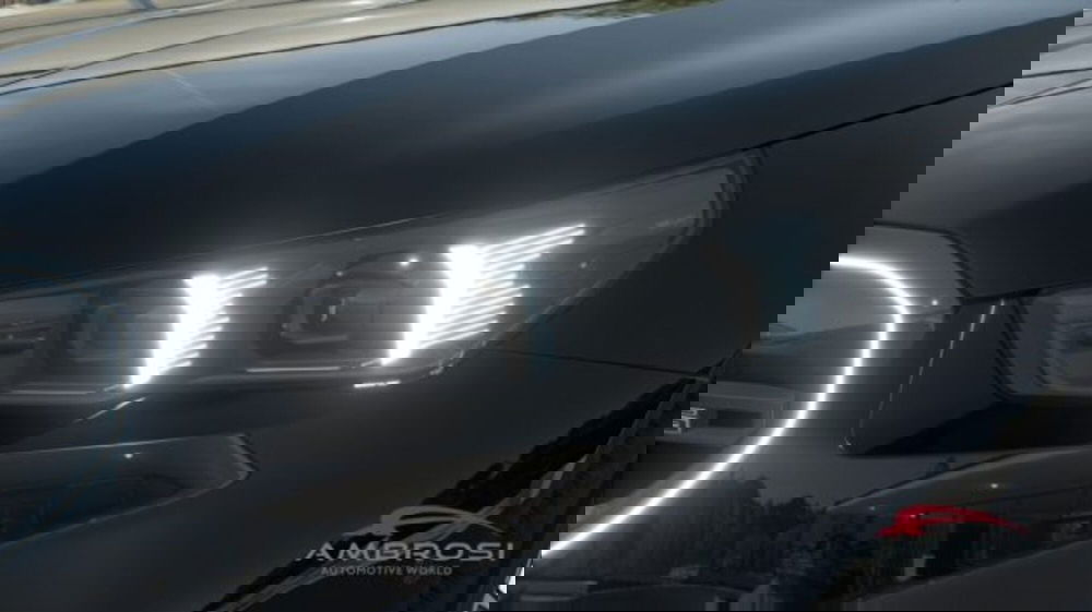 BMW Serie 5 Touring nuova a Perugia (6)