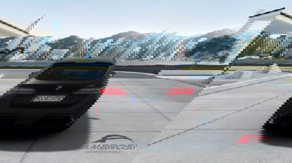 BMW Serie 5 Touring nuova a Perugia (5)