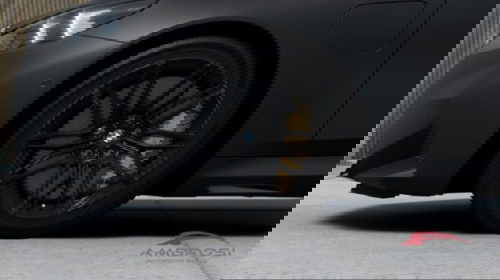 BMW Serie 5 Touring nuova a Perugia (8)