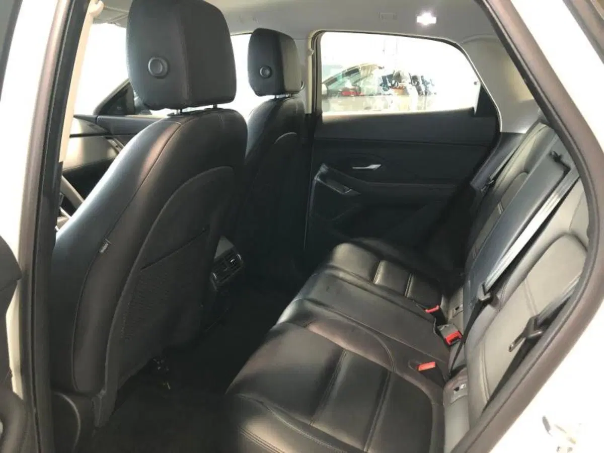 Jaguar E-Pace usata a Venezia (10)