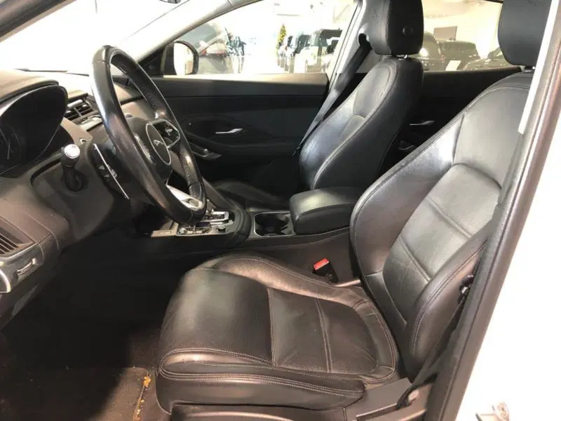 Jaguar E-Pace usata a Venezia (9)