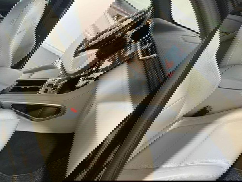 Jaguar F-Pace usata a Venezia (12)