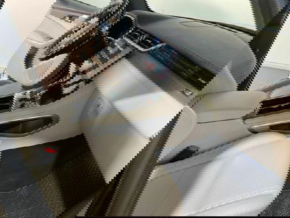 Jaguar F-Pace usata a Venezia (13)